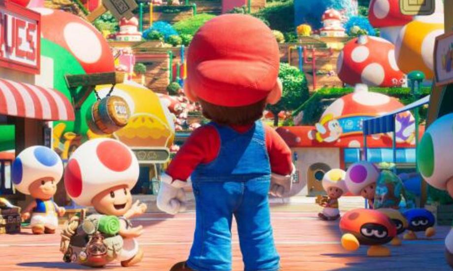 Mario standing