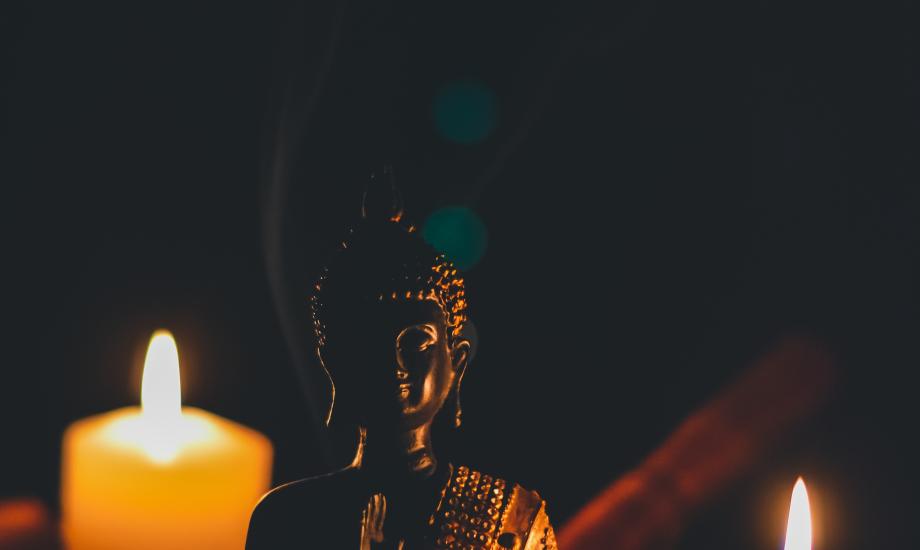 Budda and candle 